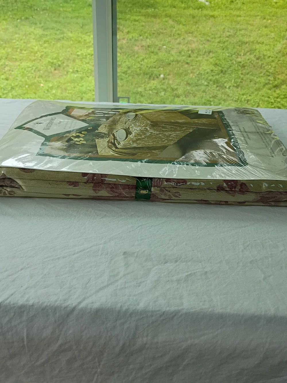 Waterford Linens Floral Tablecloth Oblong 70
